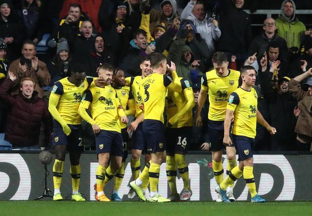 伊布加盟巴萨的故事：与梅西并肩作战的梦想（伊布与巴萨：携手梅西的逐梦之旅）