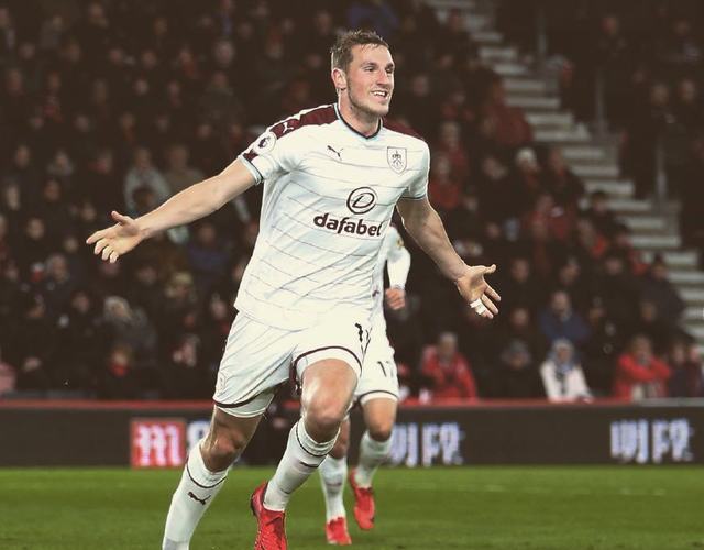 NBA常规赛战报：快船客场险胜雷霆（NBA常规赛：快船做客惊险击败雷霆）