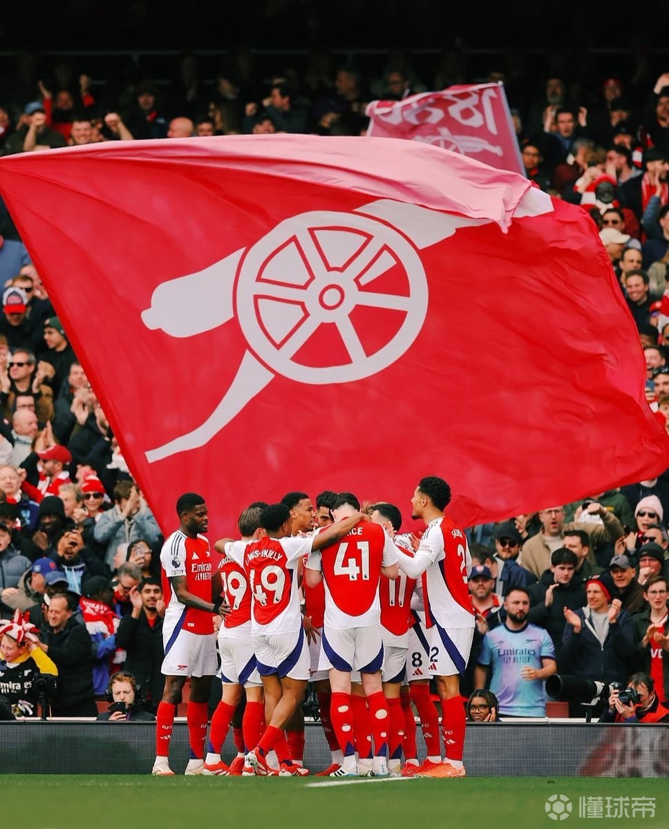 大连英博外援拉布亚德离队，本赛季表现起伏，遭质疑，终与俱乐部解约。（大连英博外援拉布亚德与俱乐部解约离队：赛季表现起伏惹质疑）