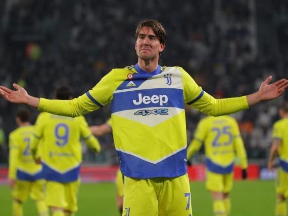 米亚托维奇：皇马应如待C罗般给姆巴佩喂球；我们当年不谈裁判（米亚托维奇：皇马该像对C罗一样为姆巴佩输送炮弹；当年我们从不讨论裁判）