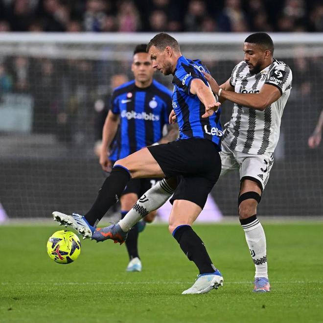 尴尬！斯洛文尼亚陷入进球荒，近期连续4场正式比赛遭零封（进攻哑火！斯洛文尼亚近4场正式比赛连续被零封）